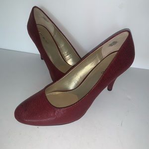 Bandolino Courteous Red Heels